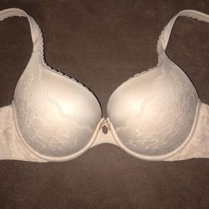 Body By Victoria Push Up Bra